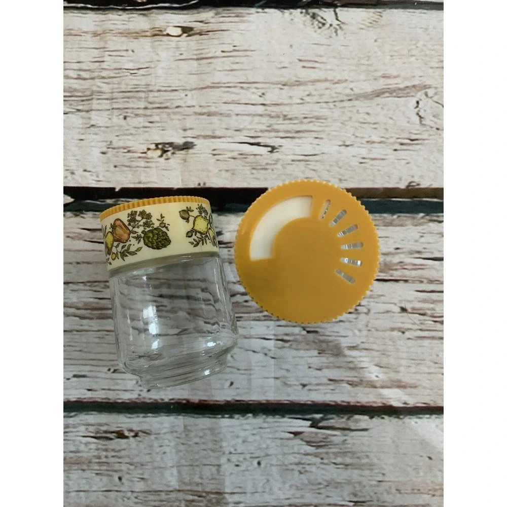 Vintage Gemco Glass Spice Jars Yellow Harvest Fruit Vegetable Shaker Set USA